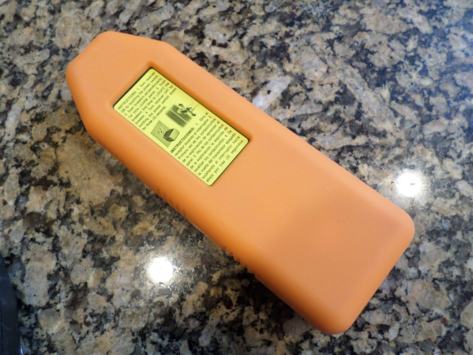 Klein Tools ET300 Digital Circuit Breaker Finder PERFECT W Rubber case cover