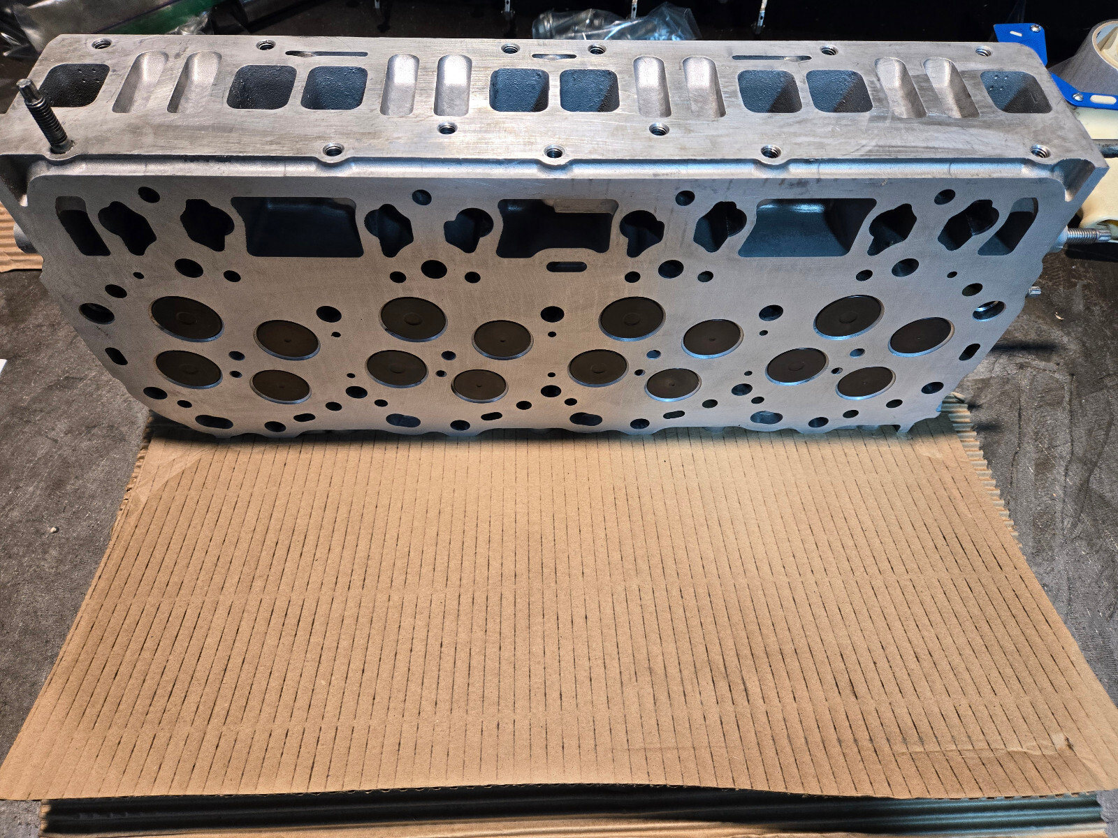 REMAN 11-16 2011-2016 LML DURAMAX 6.6L LH DRIVER SIDE CYLINDER HEAD - Picture 2 of 9