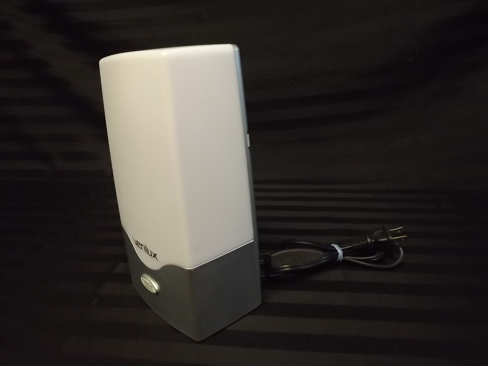 Verilux Happy Light 2500 Compact Mood Therapy Light Energy Lamp VT01-SB Works