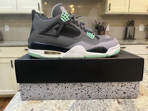 シューズ(女性用) NIKE AIR JORDAN 4 RETRO \"Green Glow\"23.5 Air-Jordan-4-Retro-Green-Glow-