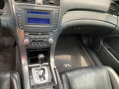 image 3 of interior