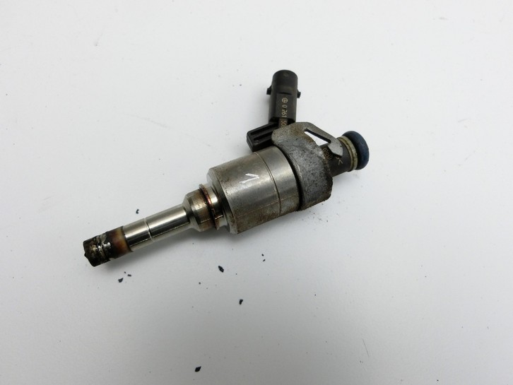 Audi A3 8P 08-13 TFSI 1,8 118KW Injektor Einspritzdüse Zyl.1 Audi A3 8P 08-13 13.05.2008 06H906036F gebraucht Vorschau 2