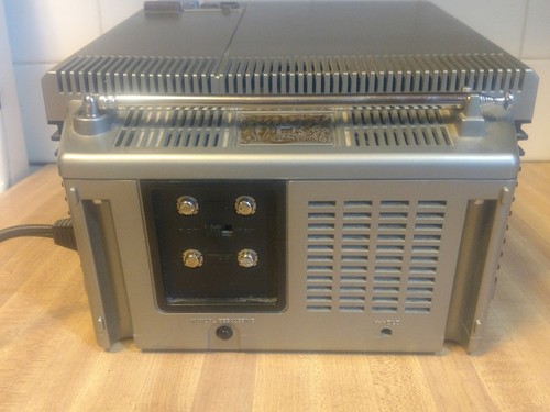 Vintage Sears Roebuck AC/DC Portable Color Television 564-40000150 UHF-VHF