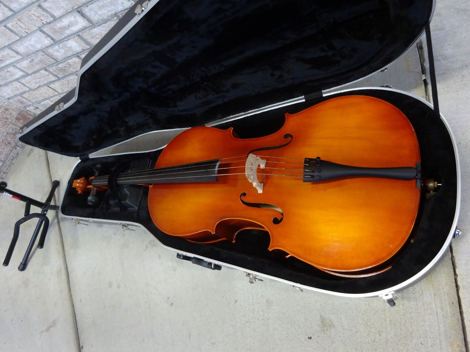 Cello Strobel MC-80 in NICE Hard Case LOOK LOCAL PICKUP ONLY BIN LISTING LOOK