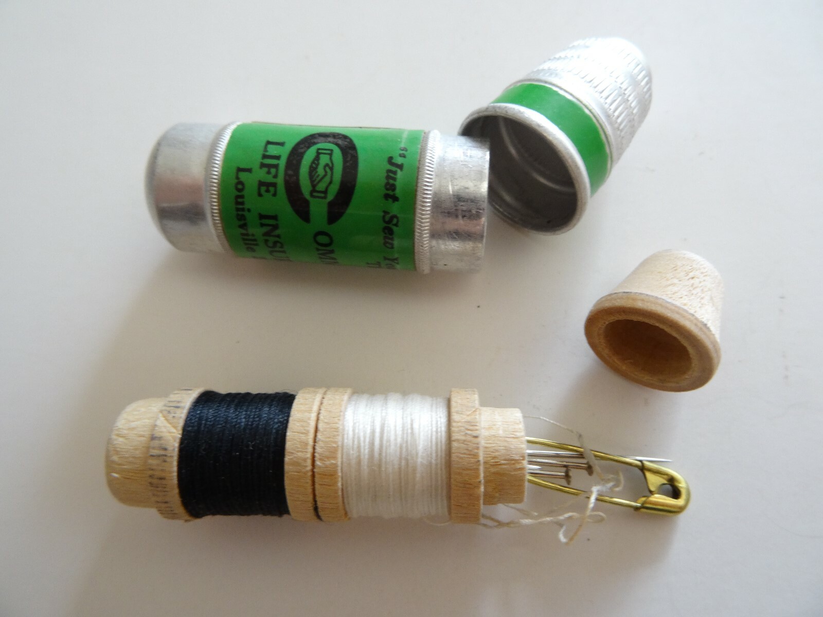 VINTAGE ALUMINUM COMMONWEALTH LIFE INS. SEWING KIT