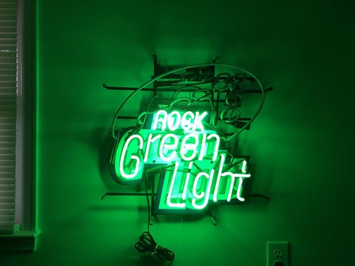 ROLLING ROCK LIGHT BEER NEON SIGN, LATROBE BREWING PA