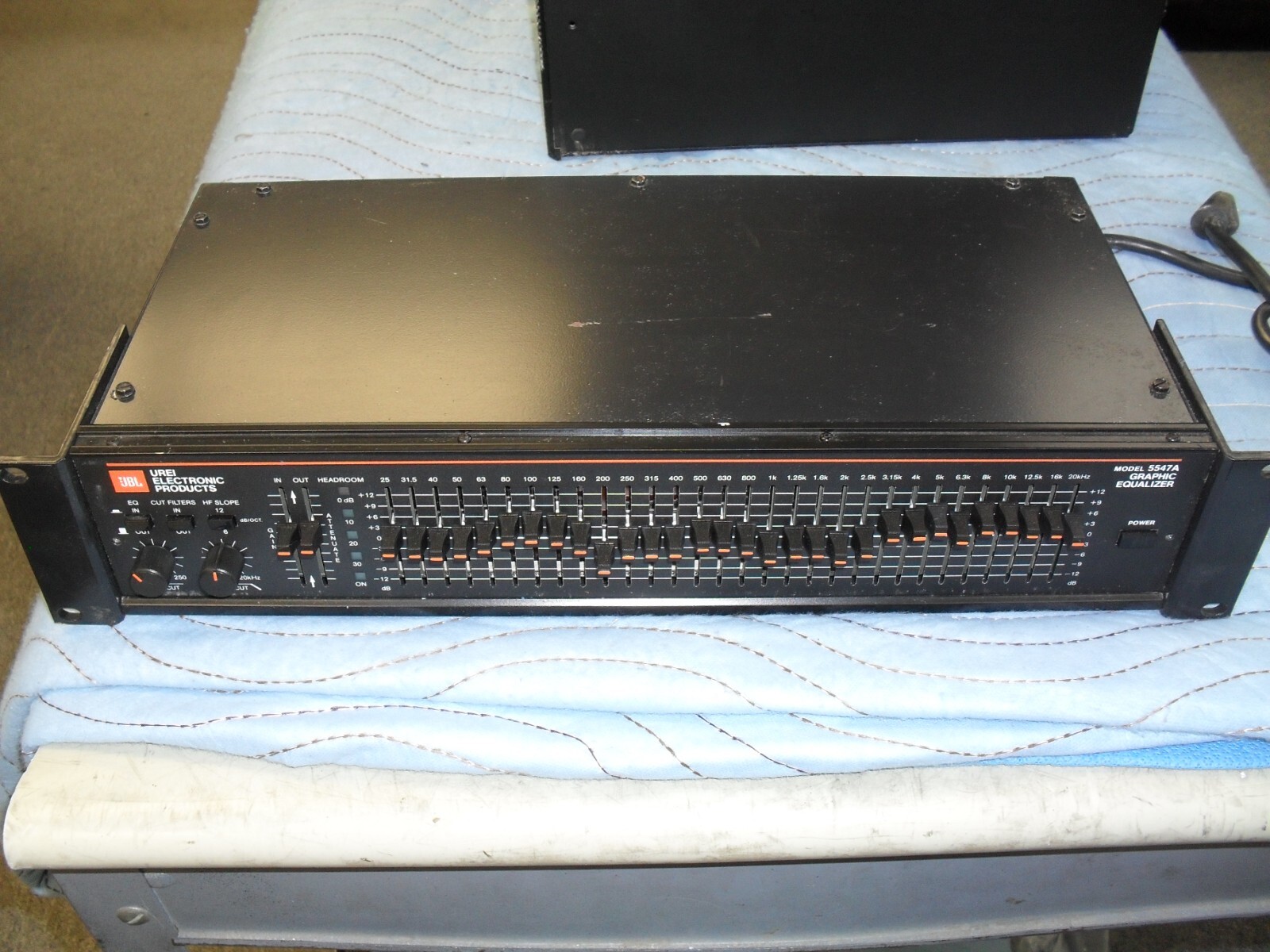 JBL UREI 5547A Graphic Equalizer With Rack Mount and Smoked CoverのeBay