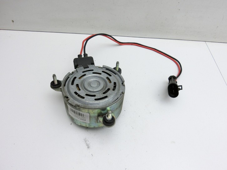 Fiat 500 07-15 Kühlerlüfter Lüftermotor Kühlventilator Elektrolüfter Fiat 500 07-15 28.03.2018 MS268000-8110 gebraucht Bild 4