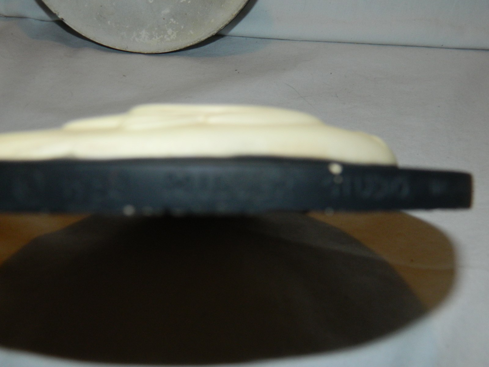 2 1958 MILLER STUDIO ROUND CHALKWARE BLACK & WHITE SWAN WALL PLAQUES