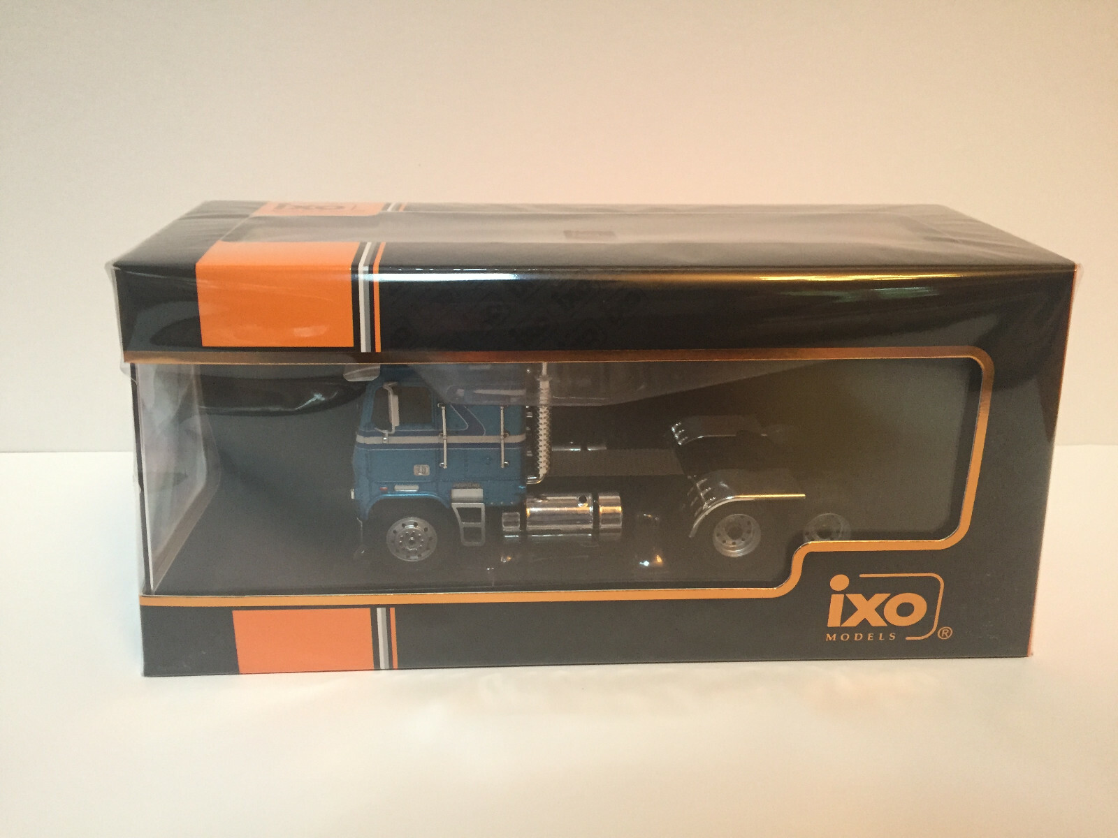 イクソ ixo MODELS 1/43 TRUCK series-H 1:43 IXO Models *RED* 1976 FORD CL 9000 COE Semi Truck