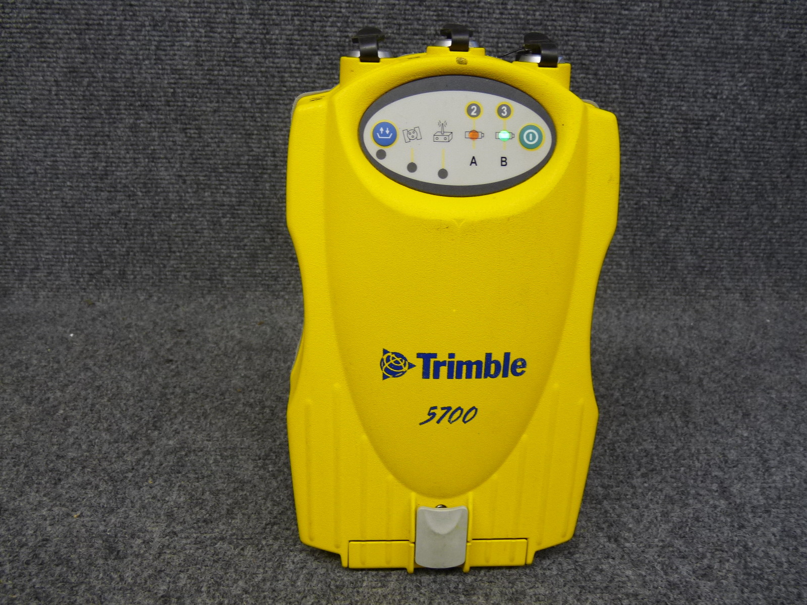 Trimble GPS Receiver Model 5700 P/N: 40406-00  4-Batteries and charger