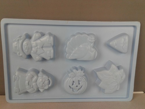 Blue plastic Thanksgiving Distlefink Designs candy or candle mold