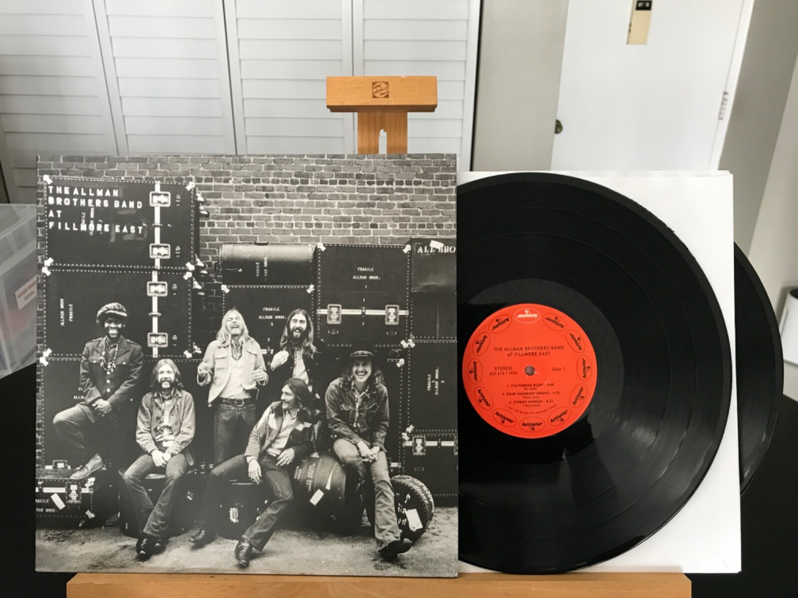 THE ALLMAN BROTHERS BAND THE ALLMAN BROTHERS BAND AT