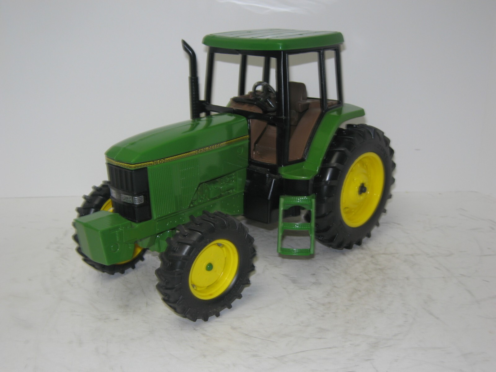 1/16 JOHN DEERE 7600 MFWD NO BOX | eBay