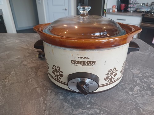 Vintage Rival 4 Qt Crock Pot- Works Great, Glass Lid- Model 3154/1