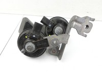 VW UP AA 15-23 Hupe Signalhorn Tiefton Hochton VW UP AA 15-23 15.08.2014 4L0951221A 6033FB2668 6033FB2661... Vorschau 4