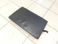 VW Golf 5K 6 VI 08-12 Armlehne Mittelarmlehne Auflage mit Becherhalter für Rücksitzbank Leder VW Golf 5K 6 VI 08-12... Vorschau 4