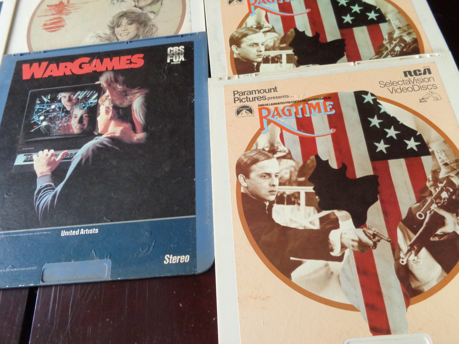 Vintage Videodisc lot of 11 misc Ragtime Bad News Bears Death wish videodiscs