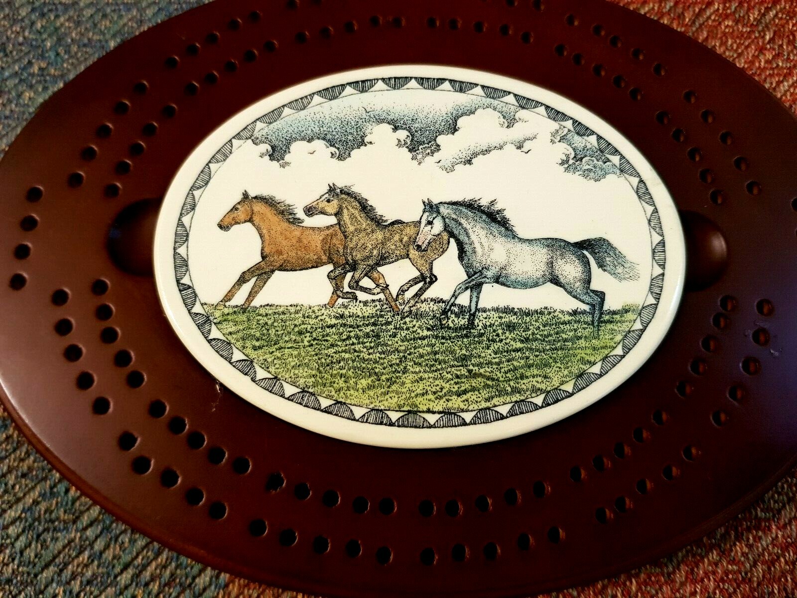 NEW ~ Montana Lifestyles by Montana Silversmiths Large Oval Horse Cribbage Game