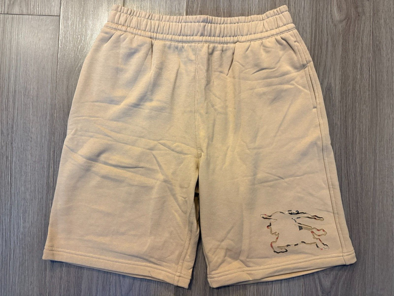 【送料&関税込】Burberry Concealed Shorts Burberry Men's Smoked Navy Darwin Equestrian Knight-Motif