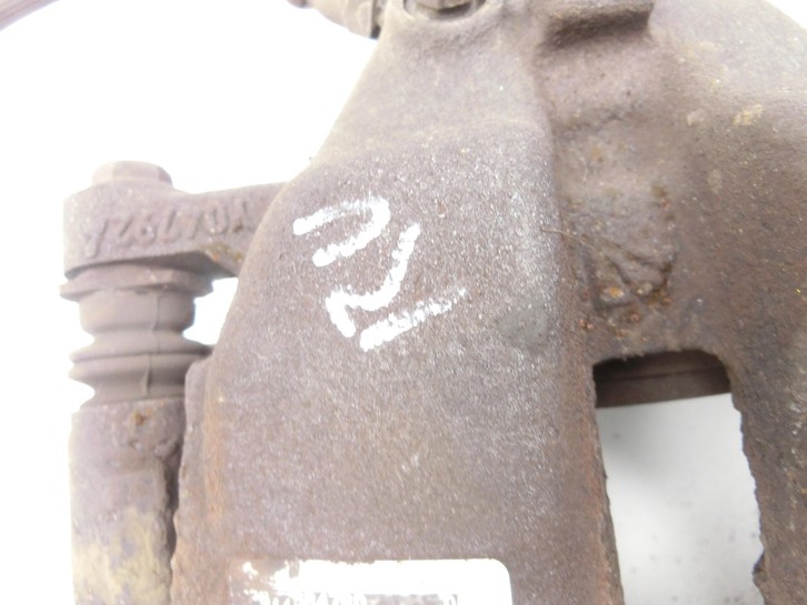 Peugeot 2008 CU 16-19 1,2 81KW Bremssattel Bremszange Vorne Rechts Peugeot 2008 CU 16-19 30.08.2017 9677584780 gebraucht Vorschau 7