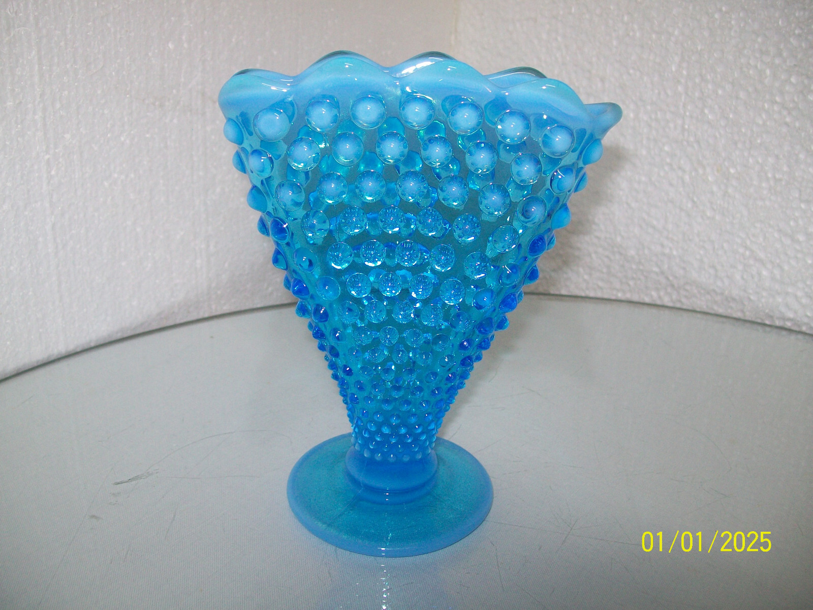 VINTAGE　LARGE FENTON HOBNEIL FLOW VASE VINTAGE LARGE FENTON HOBNEIL FLOW VASE Vintage Fenton