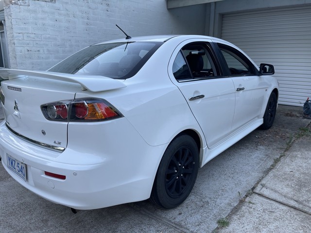Mitsubishi lancer lx