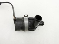 BMW X5 E70 07-10 3,0d 210KW Umwelzpumpe Heizung Pumpe Orig. Webasto BMW X5 E70 07-10 09.05.2008 9329961 64129329961... Vorschau 5