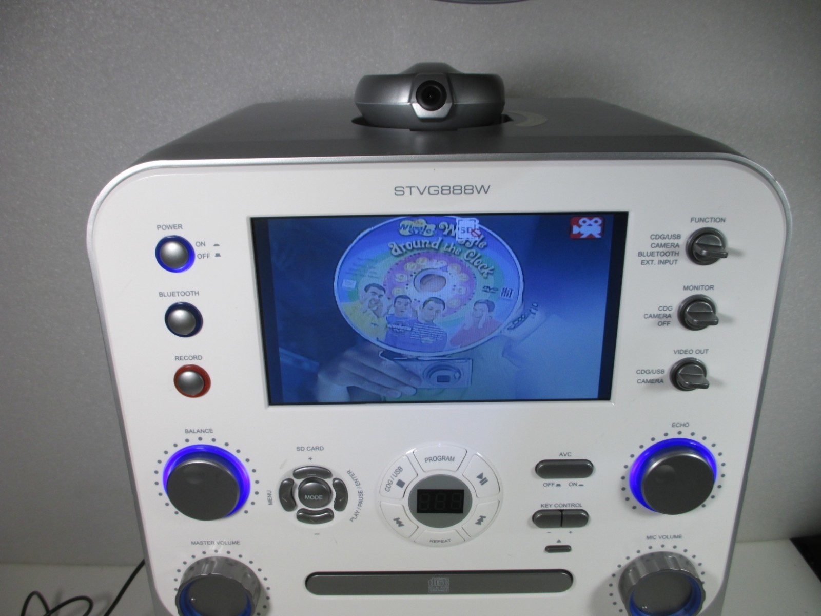 Singing Machine Classic STVG888W Karaoke System Bluetooth 7 inch display NO MIcs