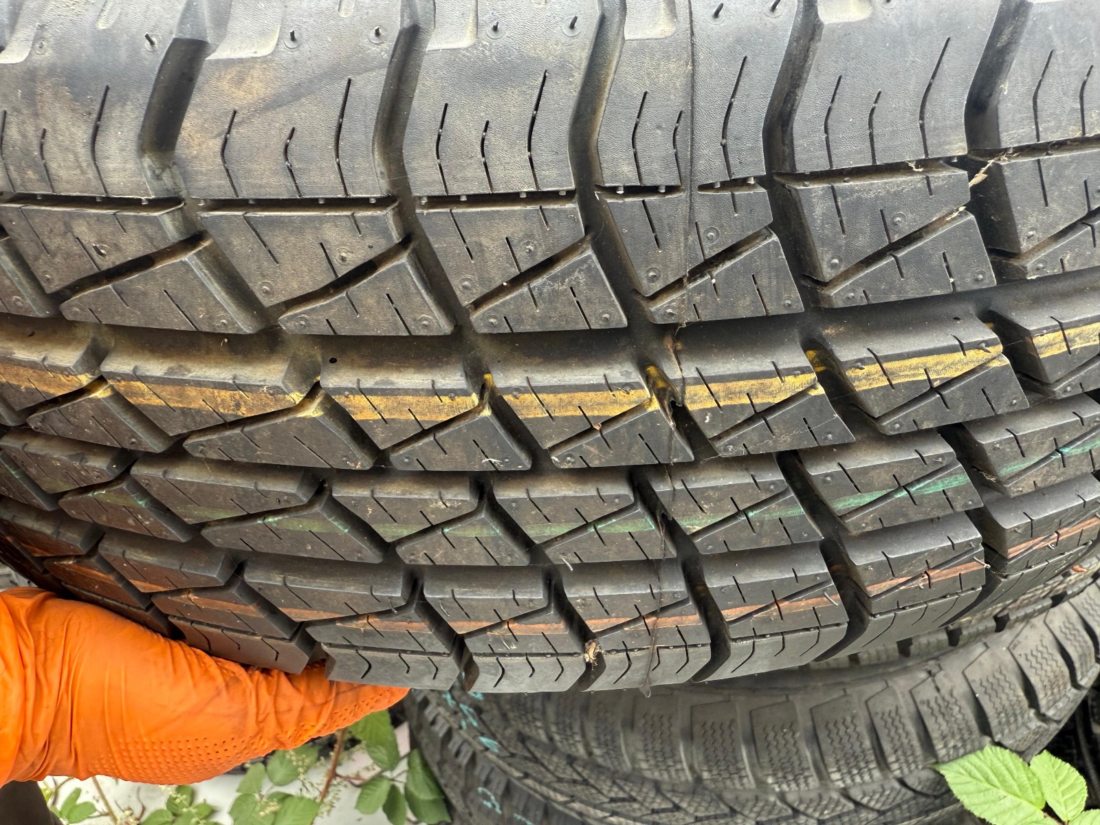 New 225 70 16 Goodyear, Wrangler HP, M+S, 102H, x1 Tyre (F1_tyres) FOD YD178