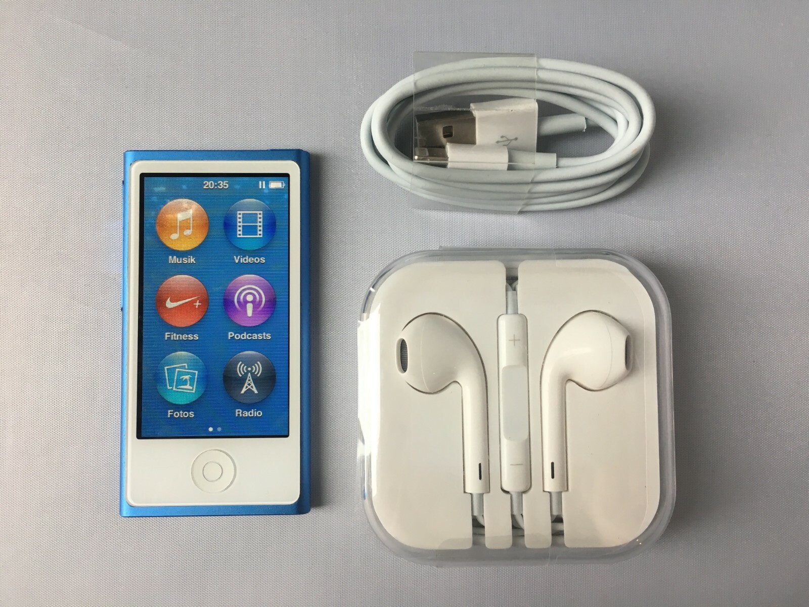 美品 iPod nano 第7世代 ブルー 2015年モデル Bluetooth Apple iPod nano 7th Generation Mid 2015 Blue (16GB) mint