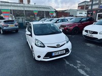 2014 Toyota AYGO 1.0 VVT-i Move with Style 5dr HATCHBACK Petrol Manual