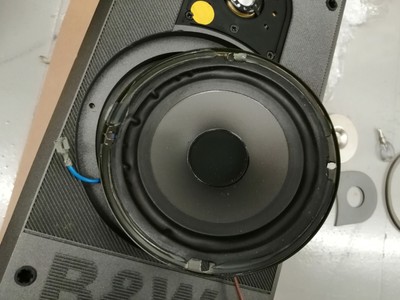 b&w 600i speakers