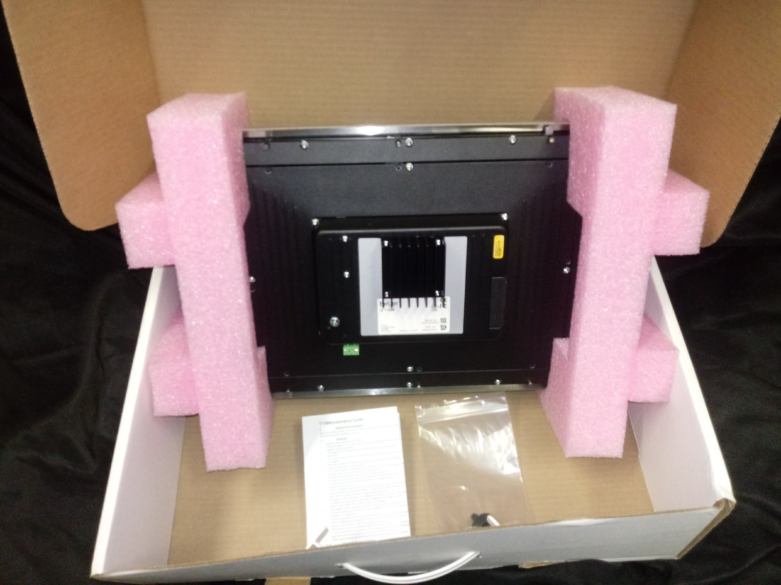 Beijer iX T15BN HMI Marine Certified 1280 x 800 Pixels TFT Color LCD 15.4