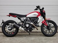 Ducati Scrambler Icon - Brand new in classic red !!