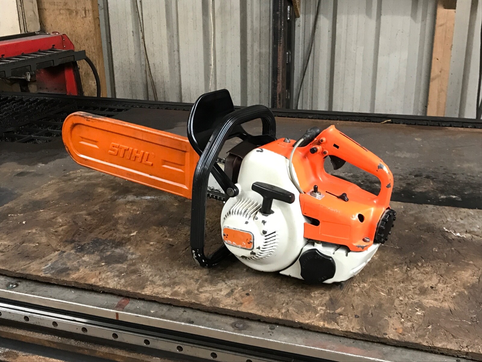 【新品】STIHL スチール 木製サングラス（ラス１） STIHL Ultra Light Glasses - Protective Glasses | STIHL USA