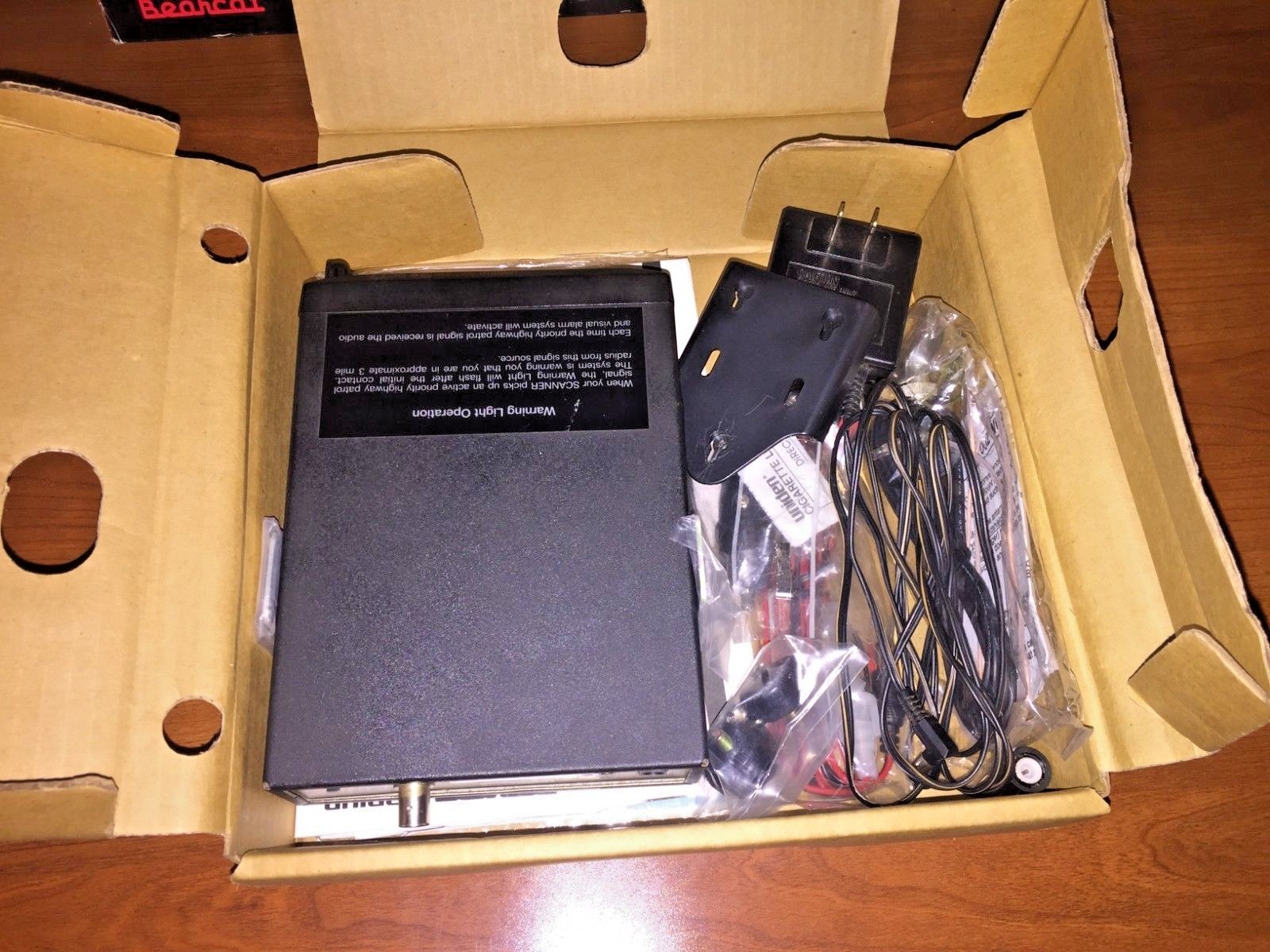 Uniden BCT7 800Mhz Bear Tracker Police Fire Highway Information System Scanner