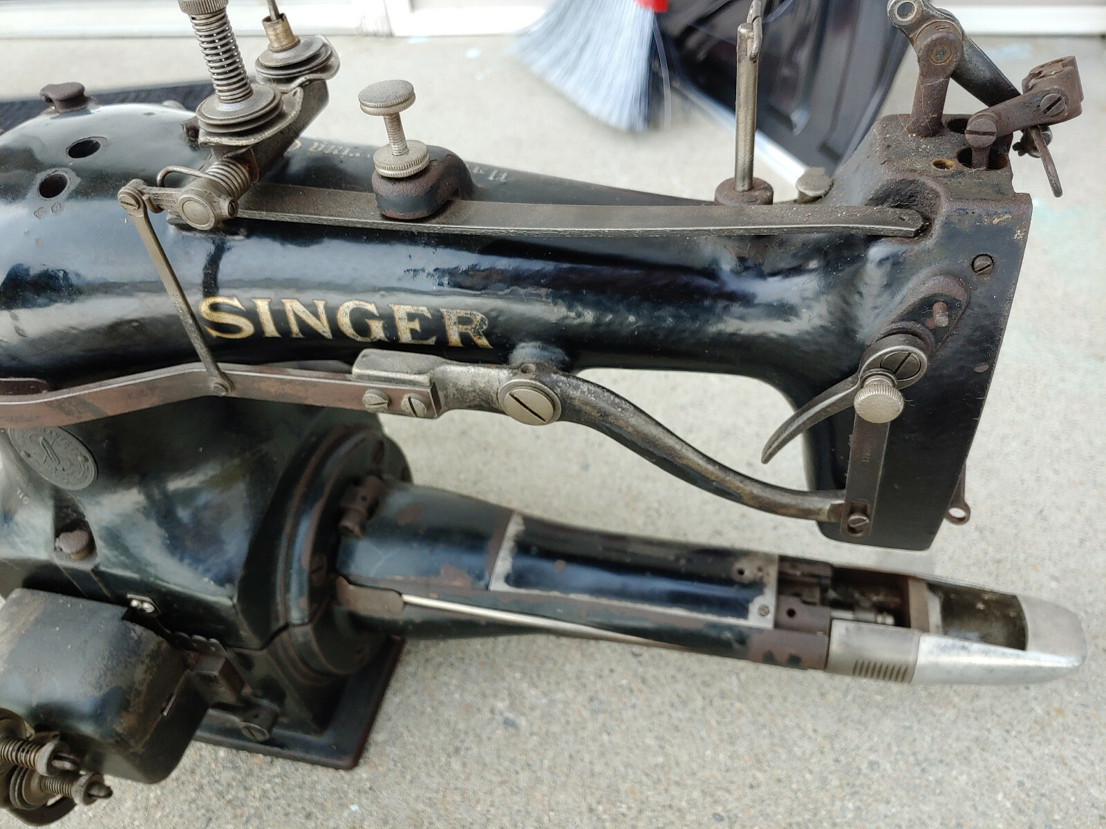 Singer 148-12 Industrial sewing Machine Antique Vintage collectors 148 12