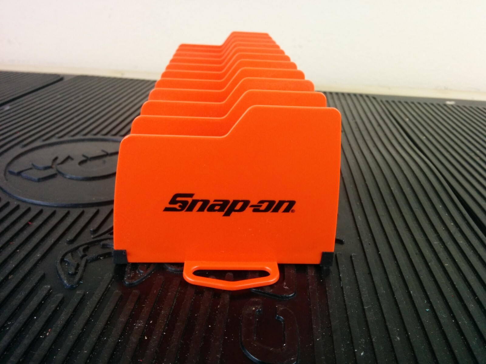 al235 New Snap On 10” Plier Organizer Orange Rack