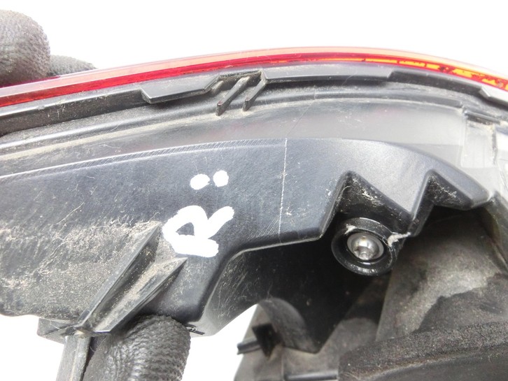 Peugeot 2008 CU 16-19 Rückleuchte Heckleuchte für Klappe Innen Rechts Peugeot 2008 CU 16-19 30.08.2017 9814757280... Vorschau 6