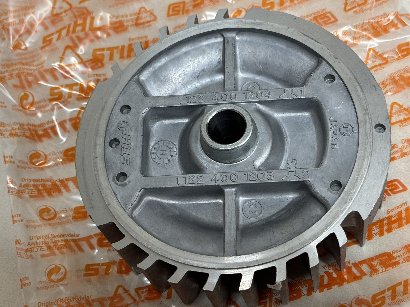 STIHL OEM 1122 400 1203 FLYWHEEL FOR 064 064R , DUAL KEYWAY - Picture 3 of 4