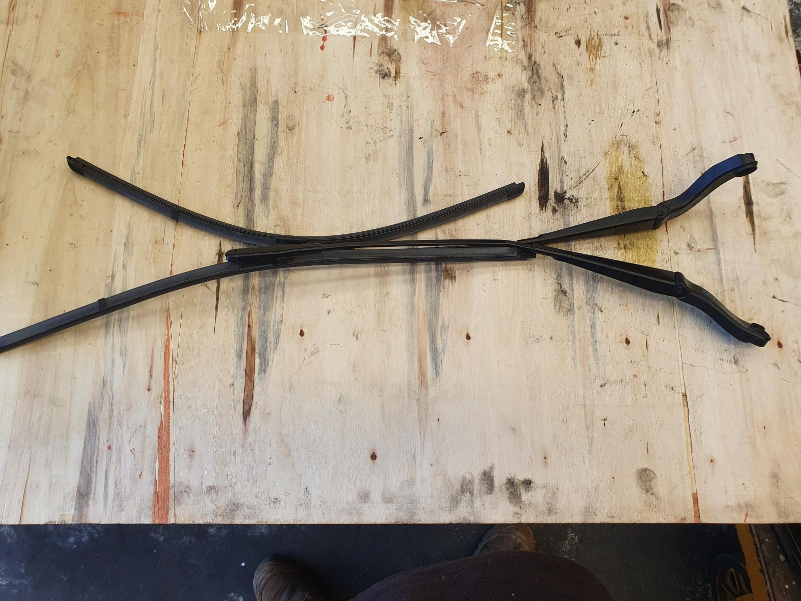 2008 A Class MERCEDES WIPER ARM W169 05/05-08/12 A1698200240 A1698200140 PAIR image 2