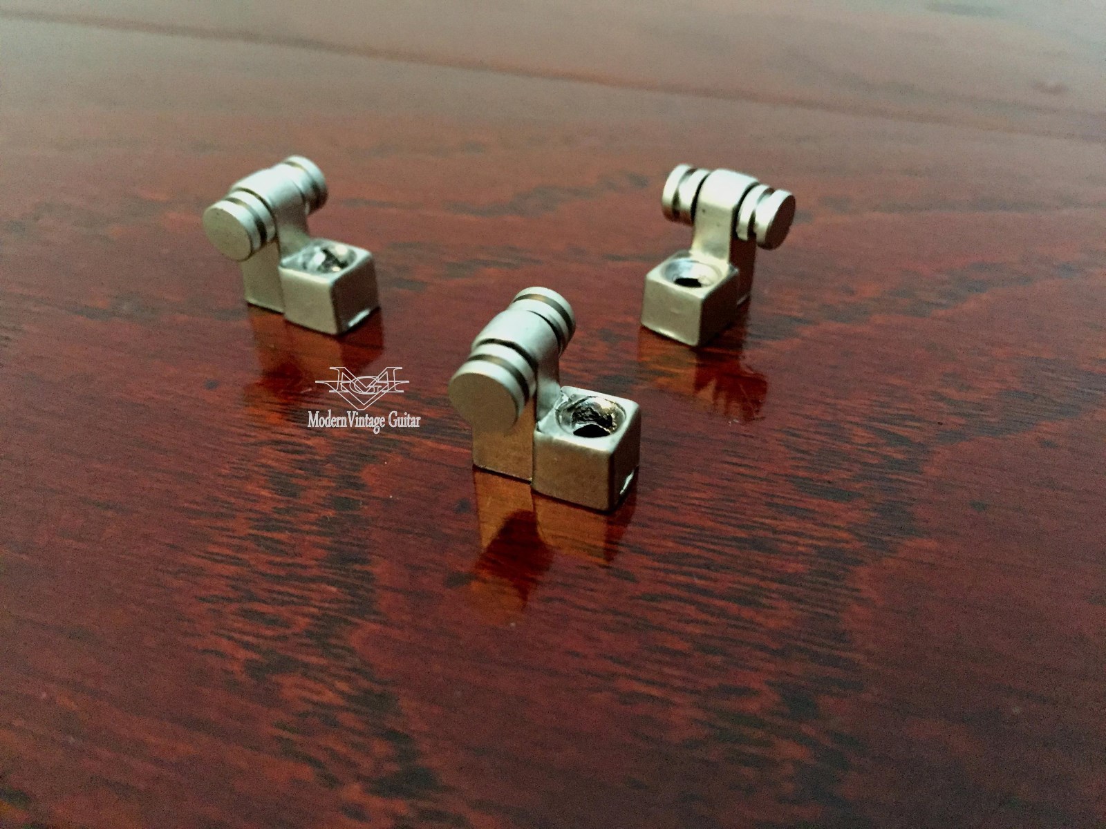 1 - MODERN VINTAGE GUITAR Classic Roller Style String Tree -  NICKEL SATIN