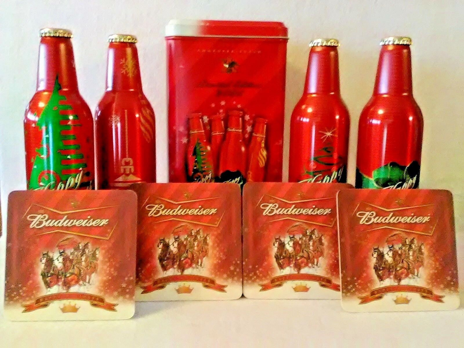 2006 Budweiser limited edition Holiday tin with 4 aluminum bottles NEVER OPENED!