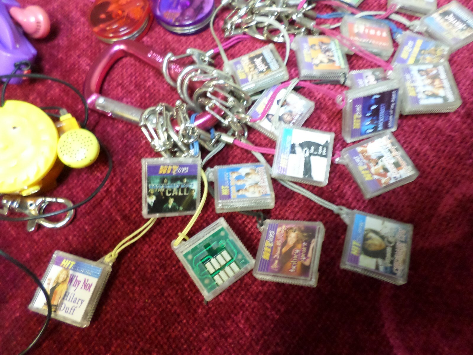 HUGE Tiger Hit Cips Lot 24 clips and 8 Players Vtg Tiger Music Songs
