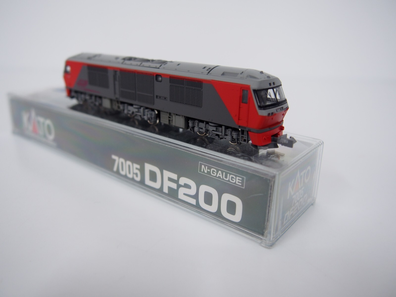 中古】DF200 7005 Nゲージ （KATO DF200 50番台 入線です。7007