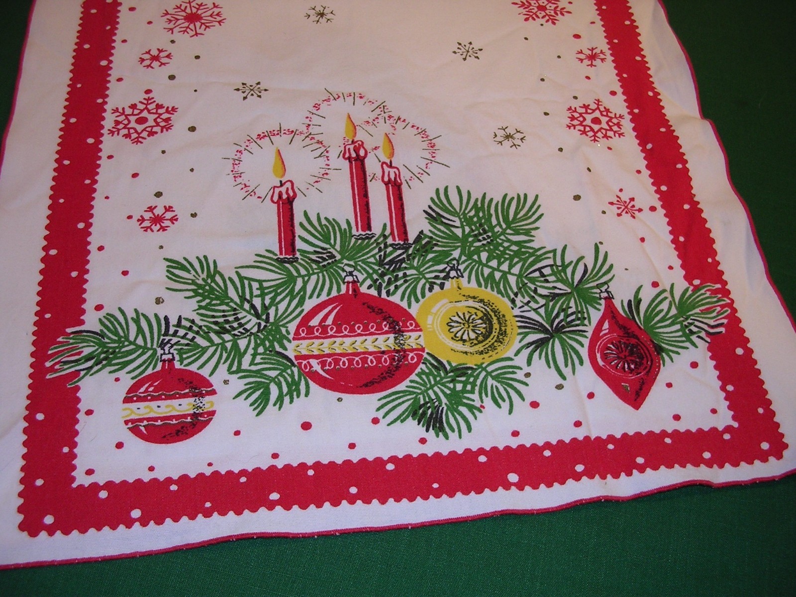 #P Vintage 1950's Christmas Table Cotton Print Runner Pine & Ornaments 36”x 16