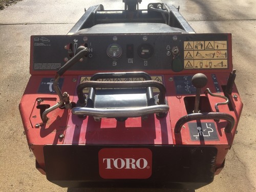 TORO DINGO TX427 Walk Behind Mini Track Loader Kohler Engine... 1140 Hours
