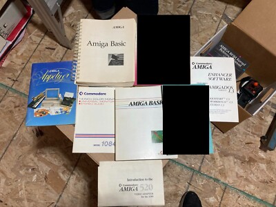 Lot of Vintage Commodore Amiga Manuals / Booklets / Inserts Basic 520 Amigados