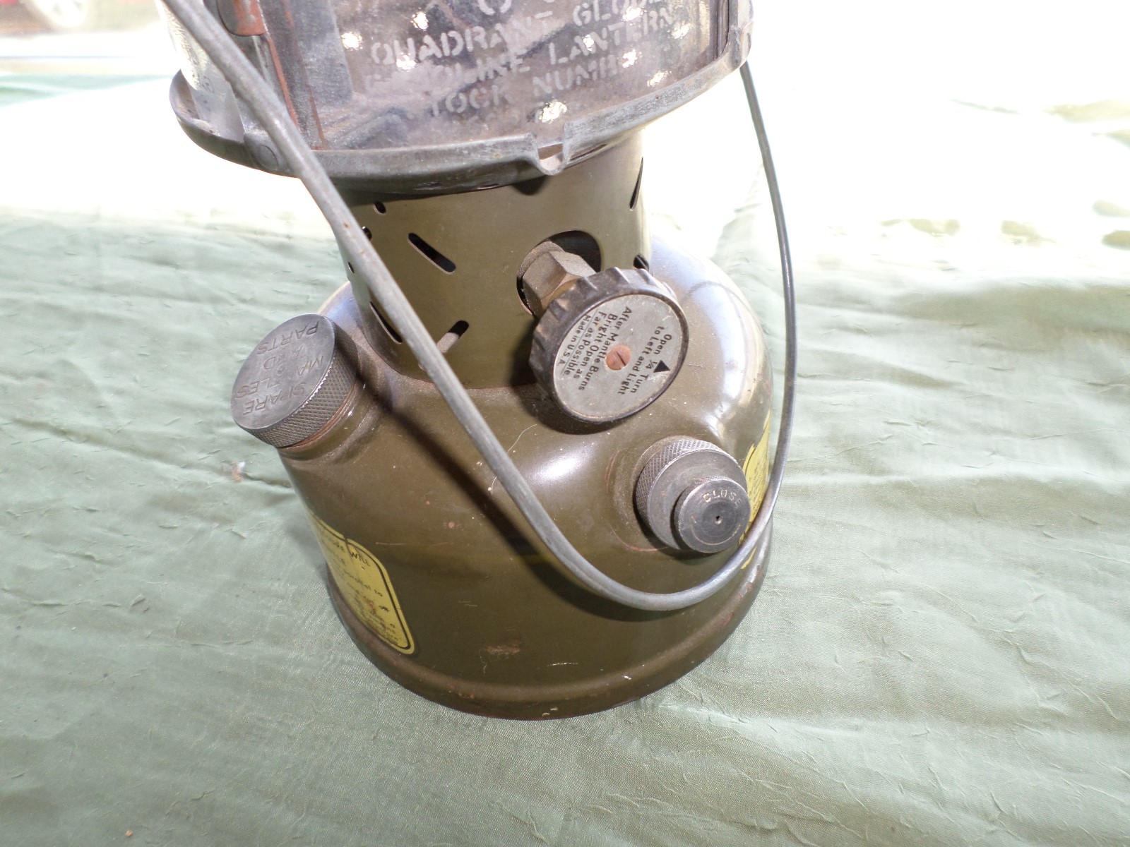 Coleman  Lantern US Vintage 1958 Military